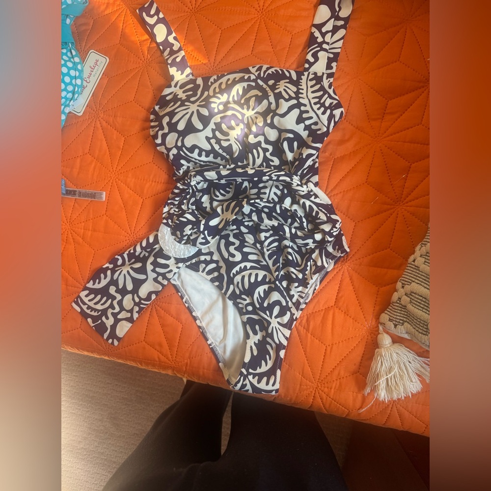 Zingara Size 6 New Purple/Cream Swimsuit